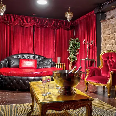 Apartment 363 - Superb Studio In